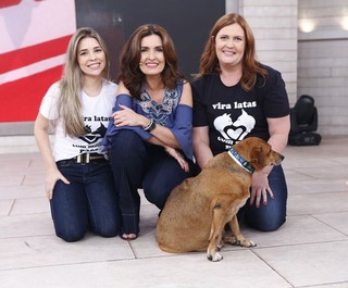 Fátima Bernardes feet photo thumbnail