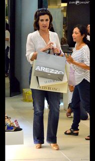 Fátima Bernardes feet photo thumbnail