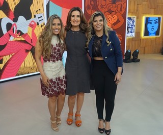 Fátima Bernardes feet photo thumbnail