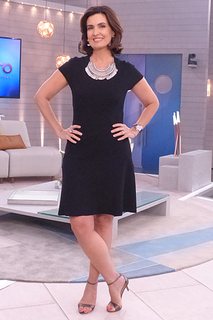 Fátima Bernardes feet photo thumbnail