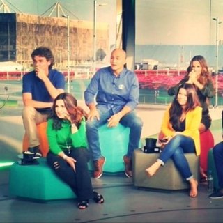 Fátima Bernardes feet photo thumbnail