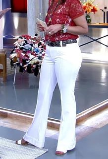 Fátima Bernardes feet photo thumbnail