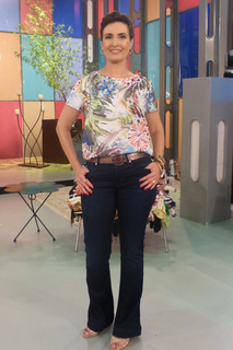 Fátima Bernardes feet photo thumbnail