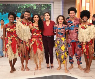 Fátima Bernardes feet photo thumbnail