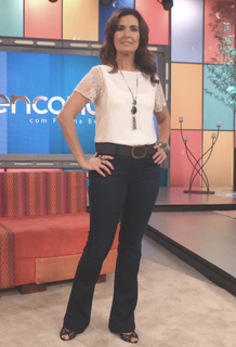 Fátima Bernardes feet photo thumbnail