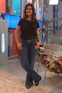 Fátima Bernardes feet photo thumbnail