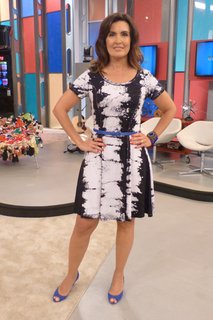 Fátima Bernardes feet photo thumbnail