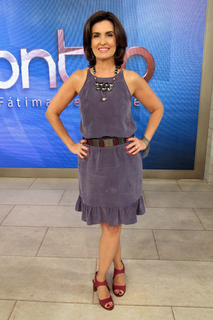 Fátima Bernardes feet photo thumbnail