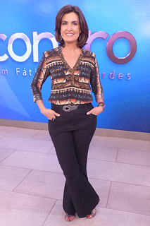 Fátima Bernardes feet photo thumbnail