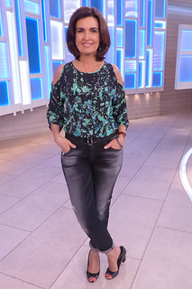 Fátima Bernardes feet photo thumbnail