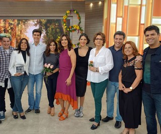 Fátima Bernardes feet photo thumbnail