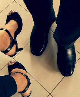 Fátima Bernardes feet photo thumbnail