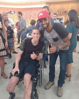 Fátima Bernardes feet photo thumbnail