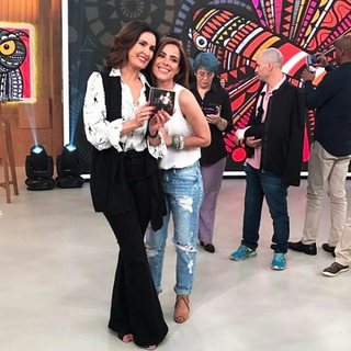 Fátima Bernardes feet photo thumbnail