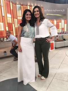 Fátima Bernardes feet photo thumbnail