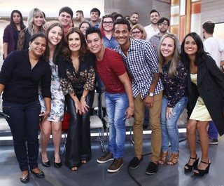 Fátima Bernardes feet photo thumbnail