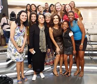 Fátima Bernardes feet photo thumbnail