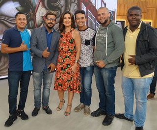 Fátima Bernardes feet photo thumbnail