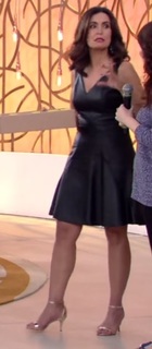 Fátima Bernardes feet photo thumbnail