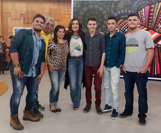 Fátima Bernardes feet photo thumbnail