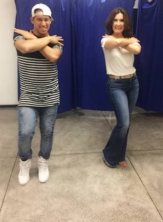 Fátima Bernardes feet photo thumbnail