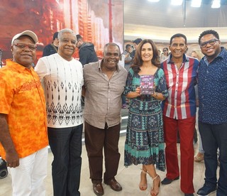 Fátima Bernardes feet photo thumbnail