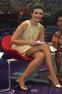 Fátima Bernardes feet photo thumbnail