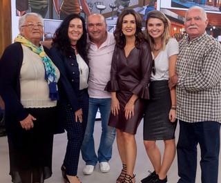 Fátima Bernardes feet photo thumbnail