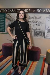 Fátima Bernardes feet photo thumbnail