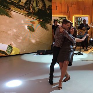 Fátima Bernardes feet photo thumbnail