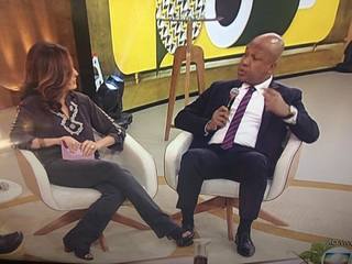 Fátima Bernardes feet photo thumbnail