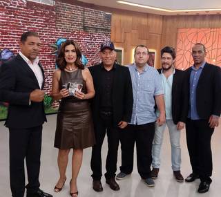 Fátima Bernardes feet photo thumbnail