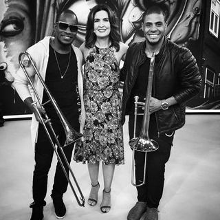 Fátima Bernardes feet photo thumbnail