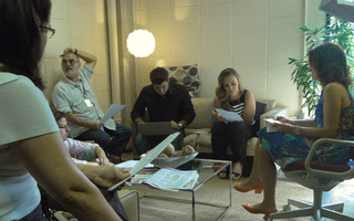 Fátima Bernardes feet photo thumbnail