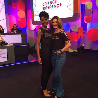 Fátima Bernardes feet photo thumbnail