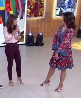 Fátima Bernardes feet photo thumbnail