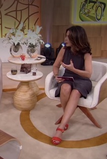 Fátima Bernardes feet photo thumbnail