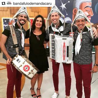 Fátima Bernardes feet photo thumbnail