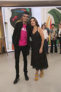 Fátima Bernardes feet photo thumbnail