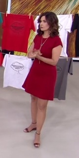 Fátima Bernardes feet photo thumbnail