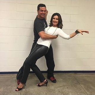 Fátima Bernardes feet photo thumbnail