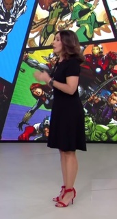 Fátima Bernardes feet photo thumbnail