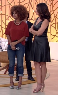 Fátima Bernardes feet photo thumbnail