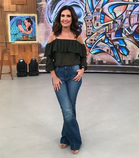 Fátima Bernardes feet photo thumbnail