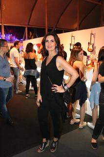 Fátima Bernardes feet photo thumbnail