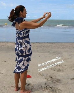 Fátima Bernardes feet photo thumbnail