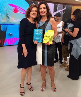 Fátima Bernardes feet photo thumbnail