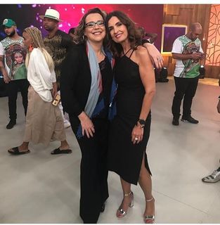 Fátima Bernardes feet photo thumbnail