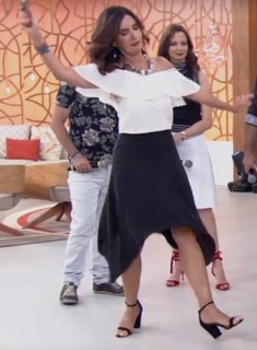 Fátima Bernardes feet photo thumbnail