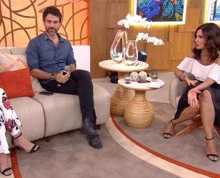 Fátima Bernardes feet photo thumbnail